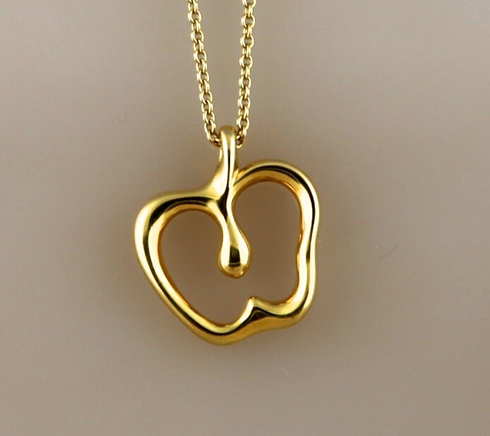 Tiffany & Co. Elsa Peretti Spain Apple Pendant Chain Necklace 