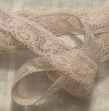 Vintage Lace Trim Soft Rose/Pink 5/8" W 2 Yards L