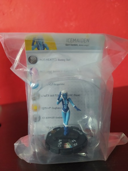HEROCLIX - ICE MAIDEN #105 DC COMICS LIMITED EDITION with CARD