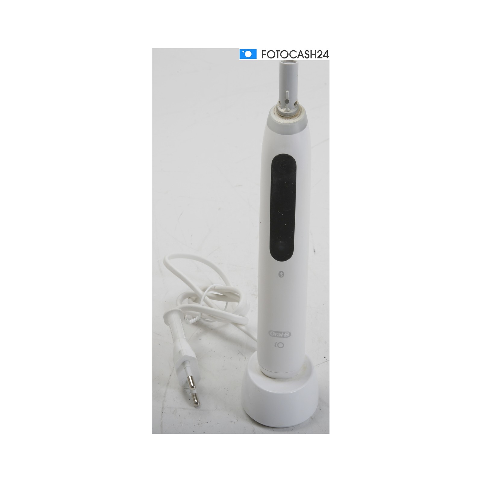 Oral-B iO Series 5 Quite White Electric Toothbrush Case + Defect (289236)