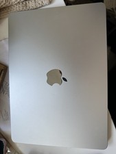 Apple MacBook Air (2025), 13,6 Zoll, M4, 16 GB, 256 GB