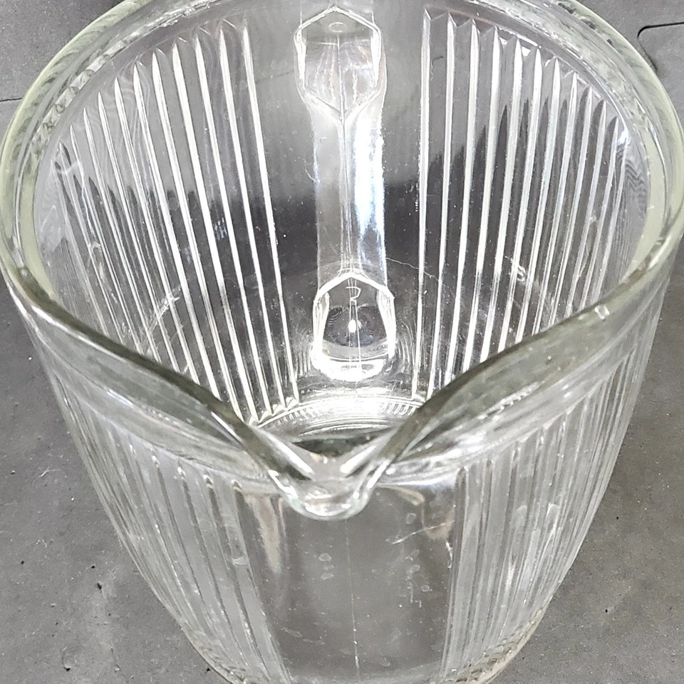 Jarra acanalada de 4 tazas de vidrio EKCO Chicago de colección años 30 7216 EE. UU. Foto 4 de 4