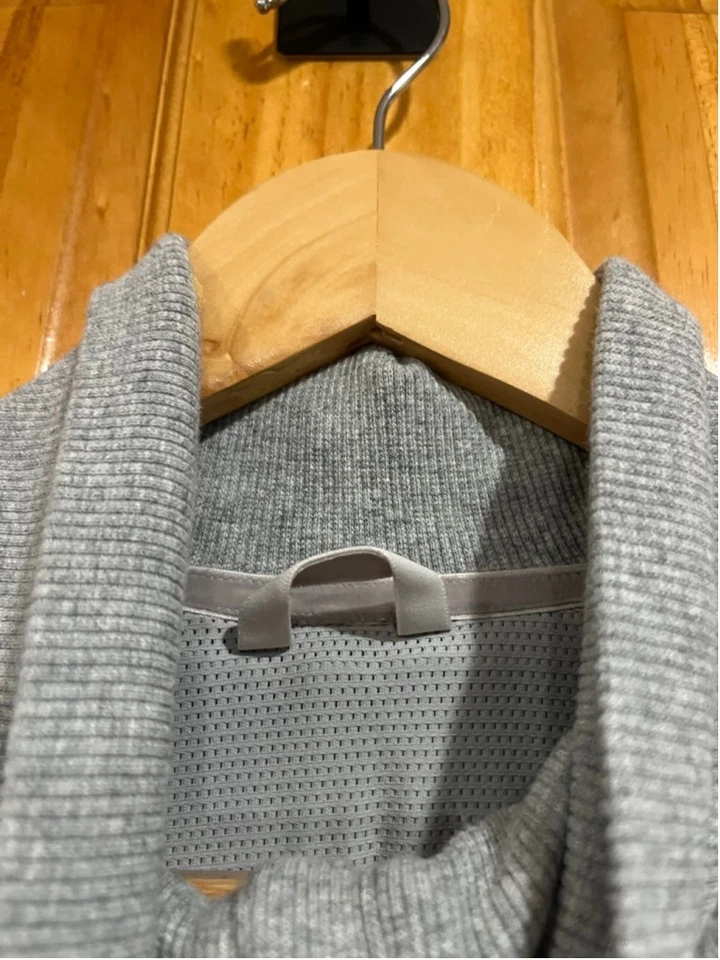 Chaqueta Lululemon Stand Out Sherpa Gris Manga Larga Entrenamiento Activo Talla 10 Foto 3 de 4