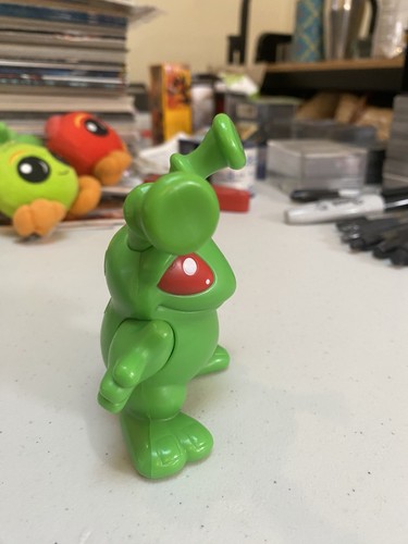 2008 Burger King NEOPETS green GRUNDO "posable" plastic figure - Picture 4 of 7
