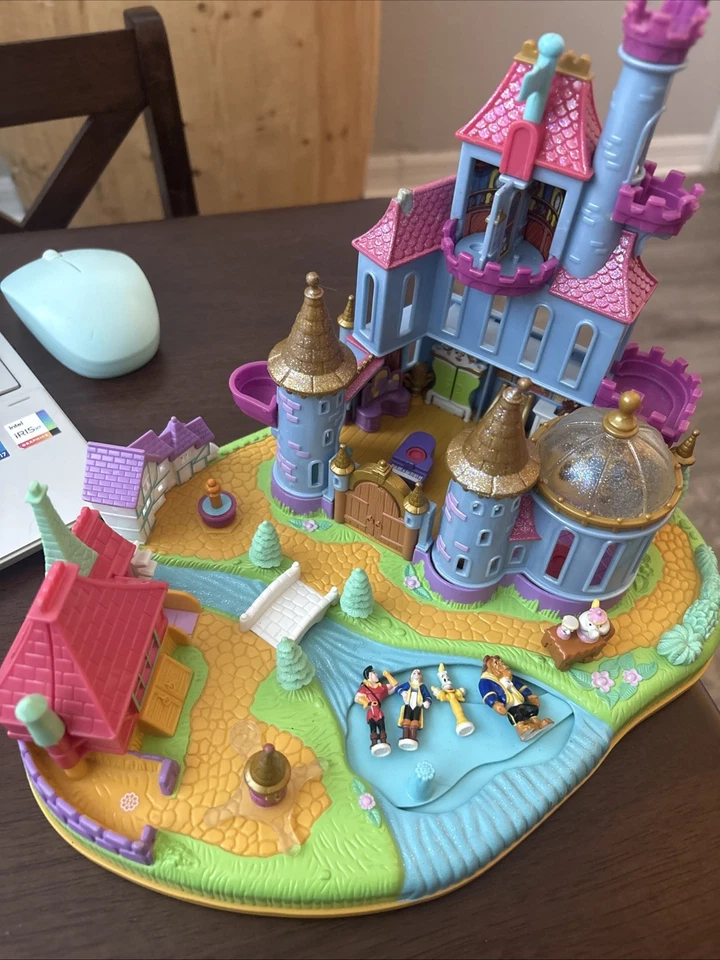 Beauty and the Beast Polly Pocket/Bluebird Castle with figurines - Image 3 of 3