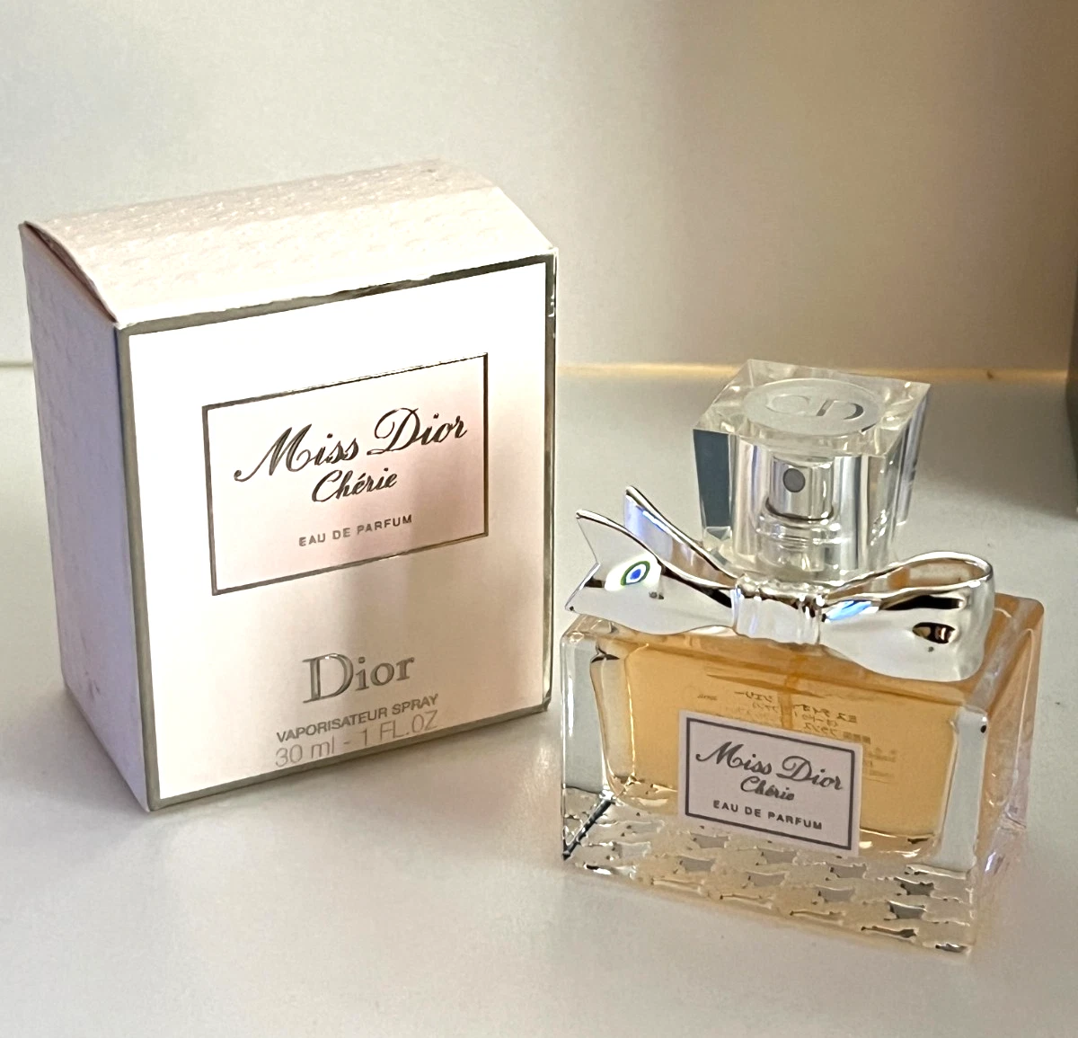 Miss Dior Chérie 100ml（希少品）限定販売品 Miss Dior Chérie 100ml（希少品）限定販売品 Miss Dior Chérie 100ml