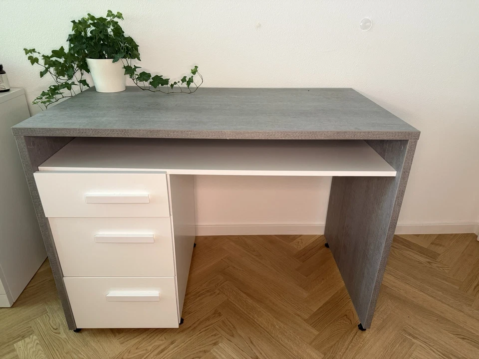 Schreibtisch Milow Graue Marmoroptik mit weißen hochglänzendem Absatz