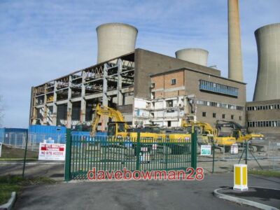 PHOTO  DEMOLITION OF RICHBOROUGH POWER STATION MANY YEARS AFTER ITS CLOSURE THE