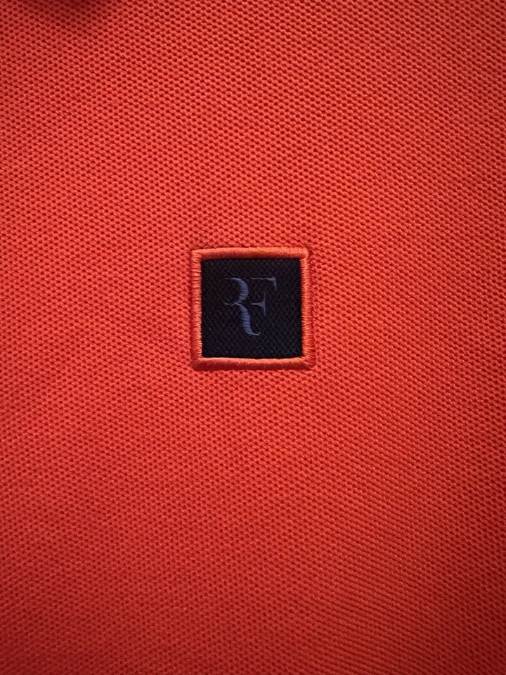 Nike Camisa Para Hombres Mediana RF Polo Tenis Camisa Roja Roger Federer Vibrante Foto 2 de 4