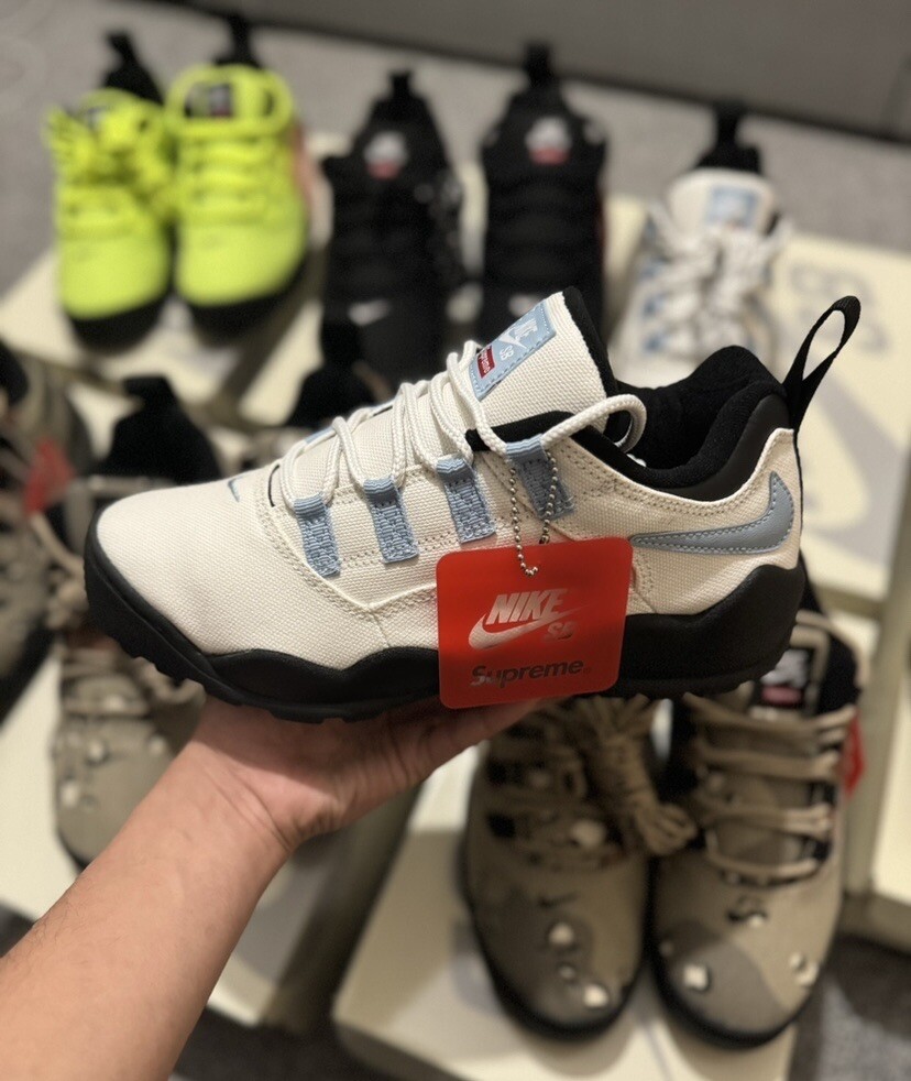 Supreme × Nike SB Darwin Low White Supreme Nike SB Darwin Low White FQ3000-100 US 6 - 12 Men | eBay