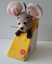 Vtg Dakin Dream Pets Mouse in Wedge of Cheese Whiskers Kitsch Novelty Plush Toy