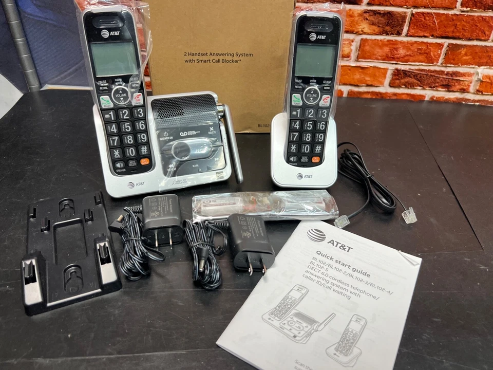 AT&T BL102-2 Cordless Phone Answering Machine Call Block 2 Handsets DECT 6.0 - Image 2 of 4