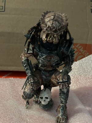 Crouching Female Predator Model w/Base- damaged | eBay