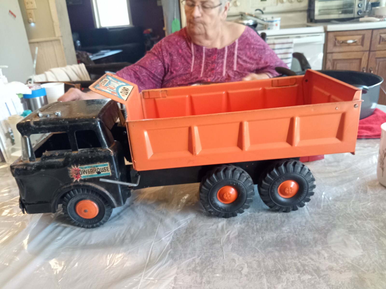 Marx Lumar Powerhouse scissors hydraulic dump truck 20 and a half