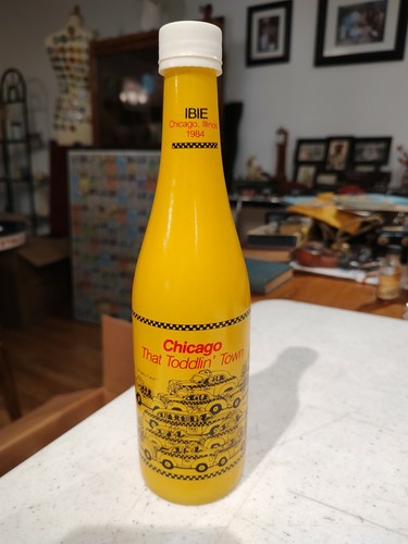 IBIE Convention 1984 Chicago, IL Commemorative Bottle - 第 1/8 張圖片