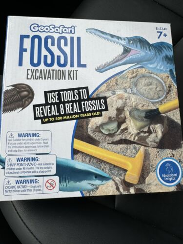 Kit d'excavation de fossiles GeoSafari, kit scientifique pour enfants, jouet scientifique pour dinosaure, 7 ans et plus - Photo 1/3