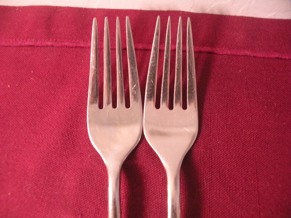 Set Of 2 Dinner Forks MANAOS BISTRO WMF Cromargan stainless flatware 7 7/8" - Image 2 of 4