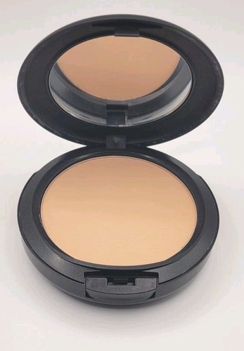 Mac Studio Fix Powder Plus Foundation - Nw 22 - 15gm/0.52 Oz. NEW & AUTHENTIC. - Picture 3 of 9