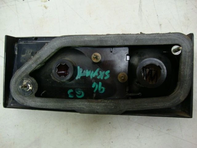 Luz trasera derecha pasajero Gran Sport tapa montada para 96-97 BUICK SKYLARK B Foto 2 de 2
