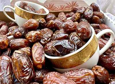 2LBS MIXED SIZE MEDJOOL DATES. GROWN ORGANICALLY*NOT CERTIFIED* FREE SHIPPING.