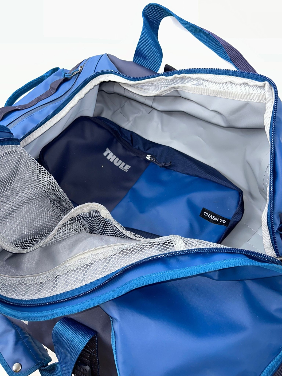 THULE CHASM 70L POSEIDON BLUE COMFORTABLE CONVERTIBLE MESH DUFFLEBAG/BACKPACK