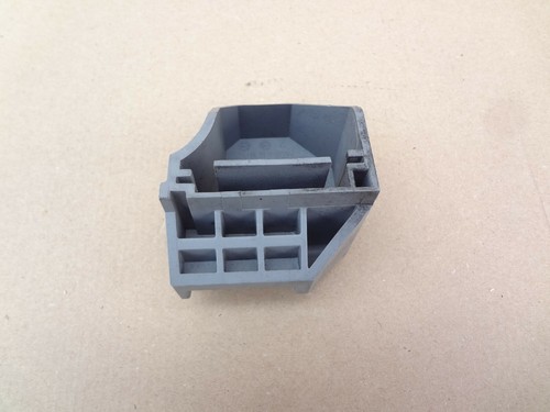 BMW 1er E87 Halter Kühler unten rechts 7526444 77tkm