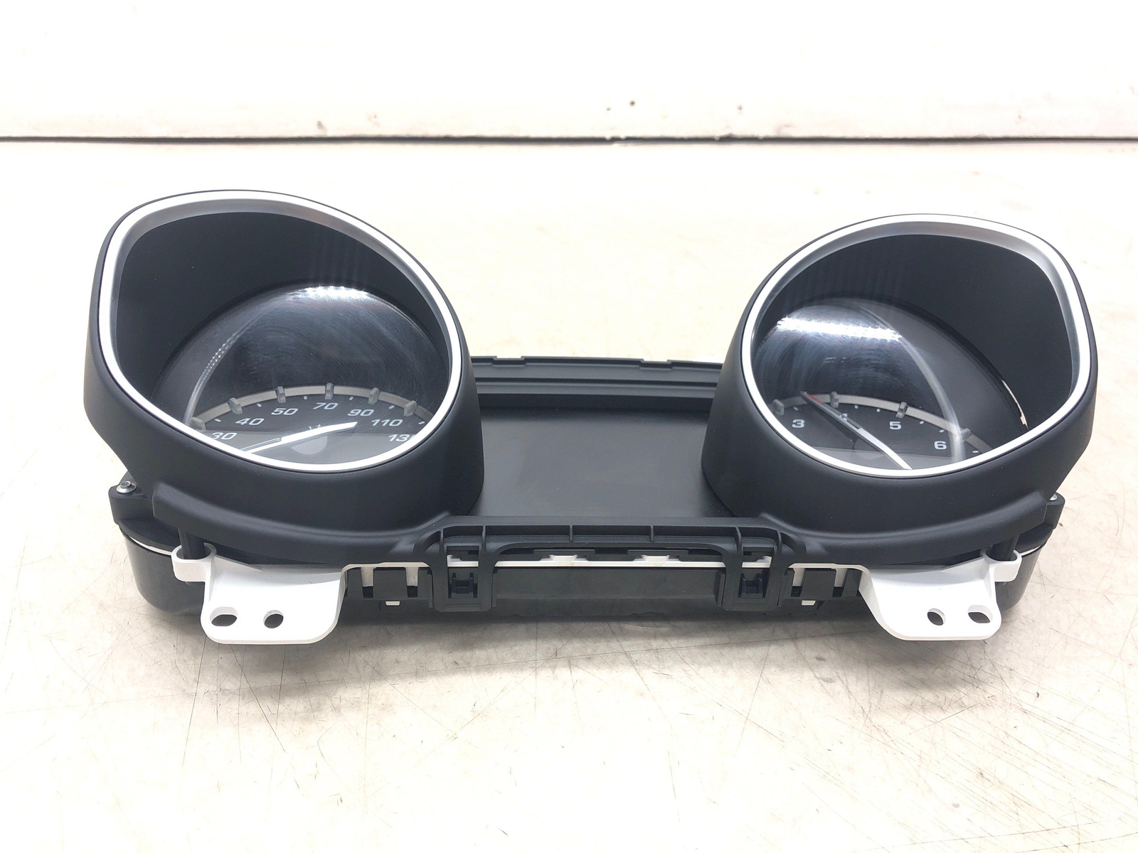 2017-2022 MASERATI LEVANTE SPEEDOMETER GAUGE CLUSTER *14K MILES* 670106458 OEM