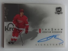 2022-23 UD The Cup The Show Auto Jonatan Berggren Red Wings Blues