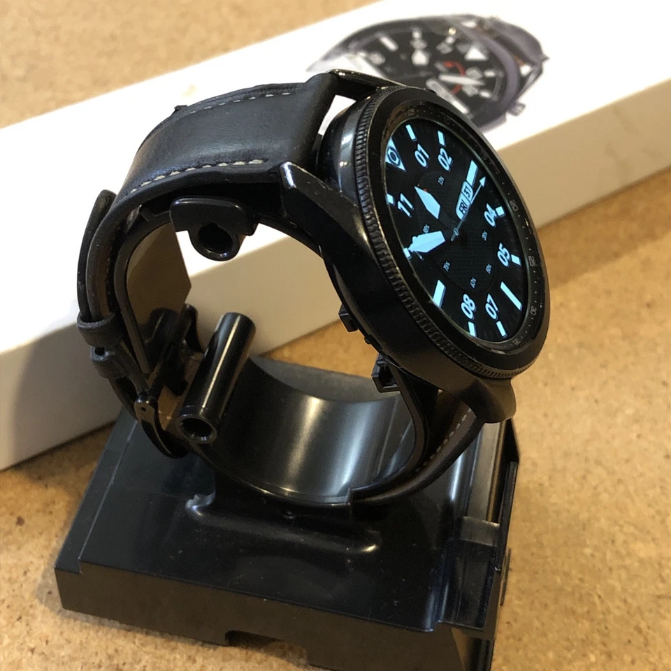 Samsung Galaxy Watch 3 45mm GPS Wifi Smartwatch Stainless Steel SM-R840 M/L Band - Image 4 of 4