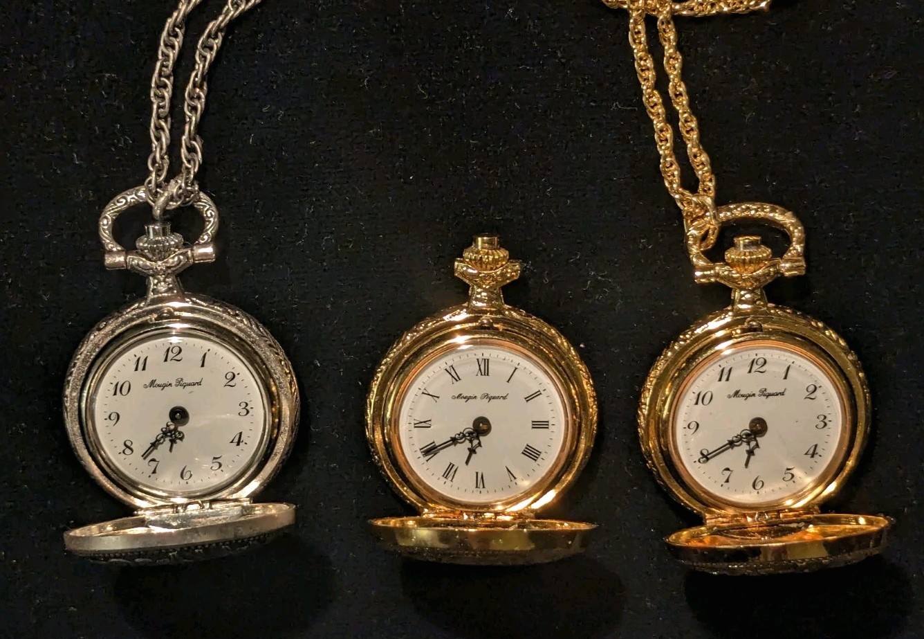 Montres de col mécaniques Mougin Piquard neuves issues d'un stock ancien de bijouterie