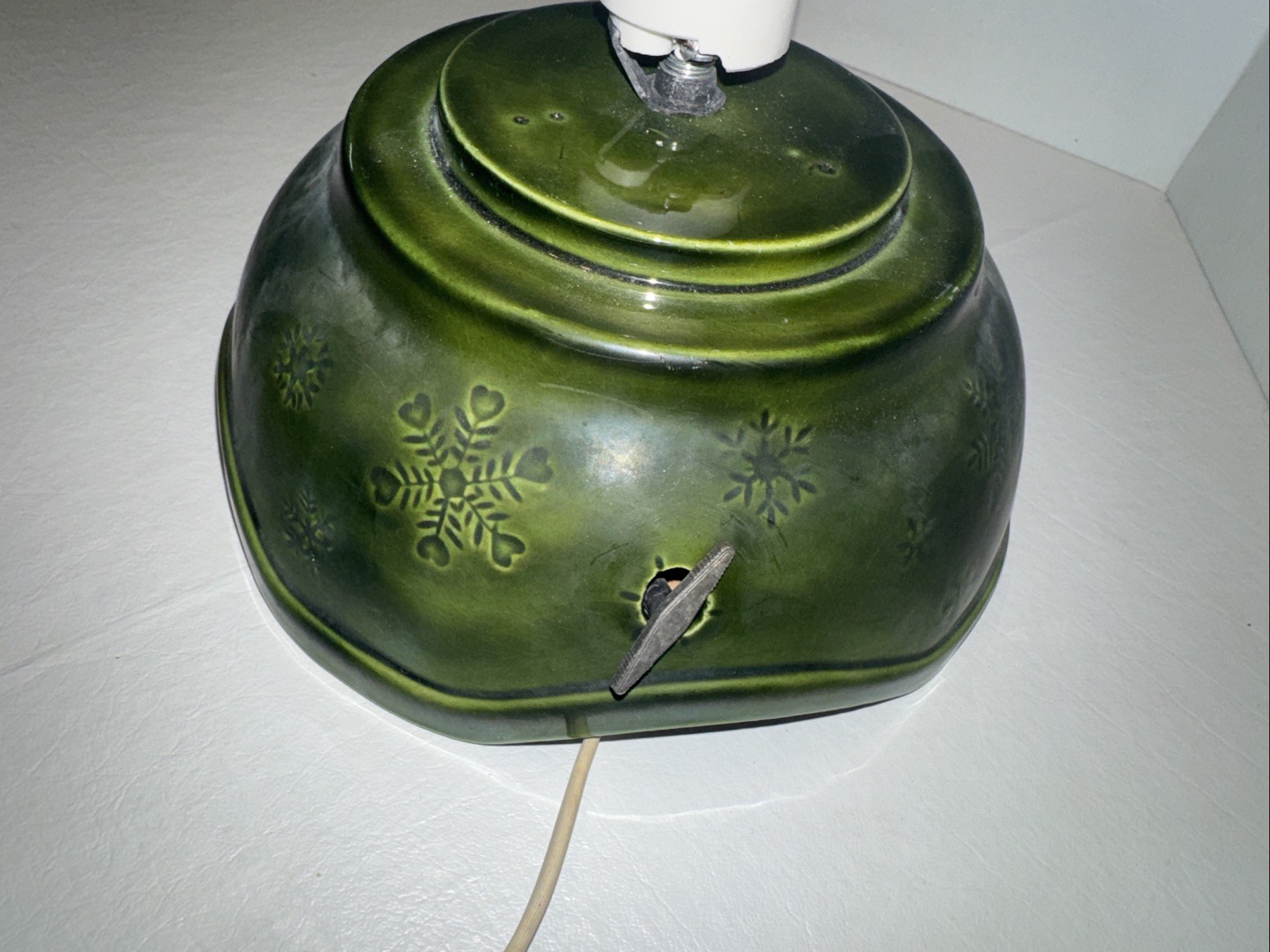 1976 Byron molds christmas tree lighted With Music 17”