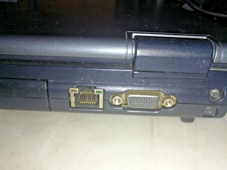 Notebook HP Compaq 6715s  Amd Turion 64 X2  Ram  2Gb 160  Windows Xp Sp3 Leggere - Imagen 4 de 4