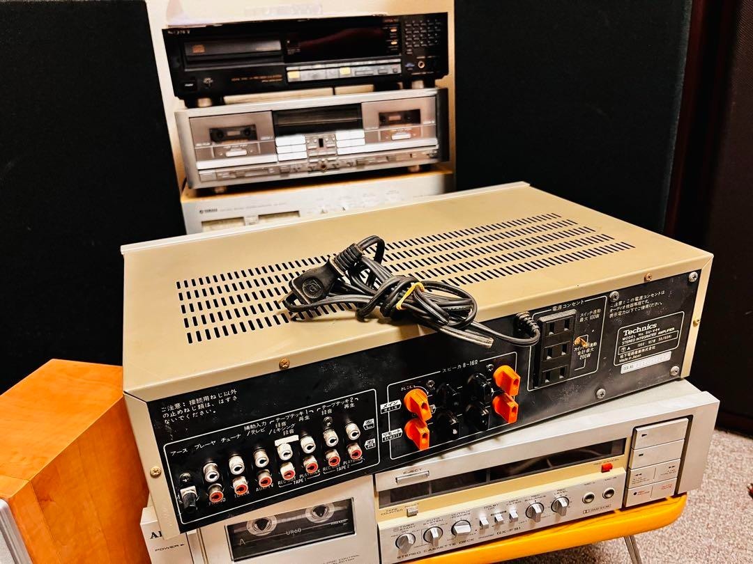 TECHNICS SU-V44 New Class A Amplifier 60Wx2 VU Meters