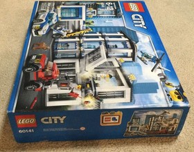 New Retired LEGO City Police Station 60141
