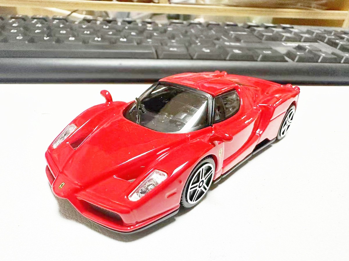 Bburago 1:43 Ferrari Enzo Metal Model Car New in Box | eBay