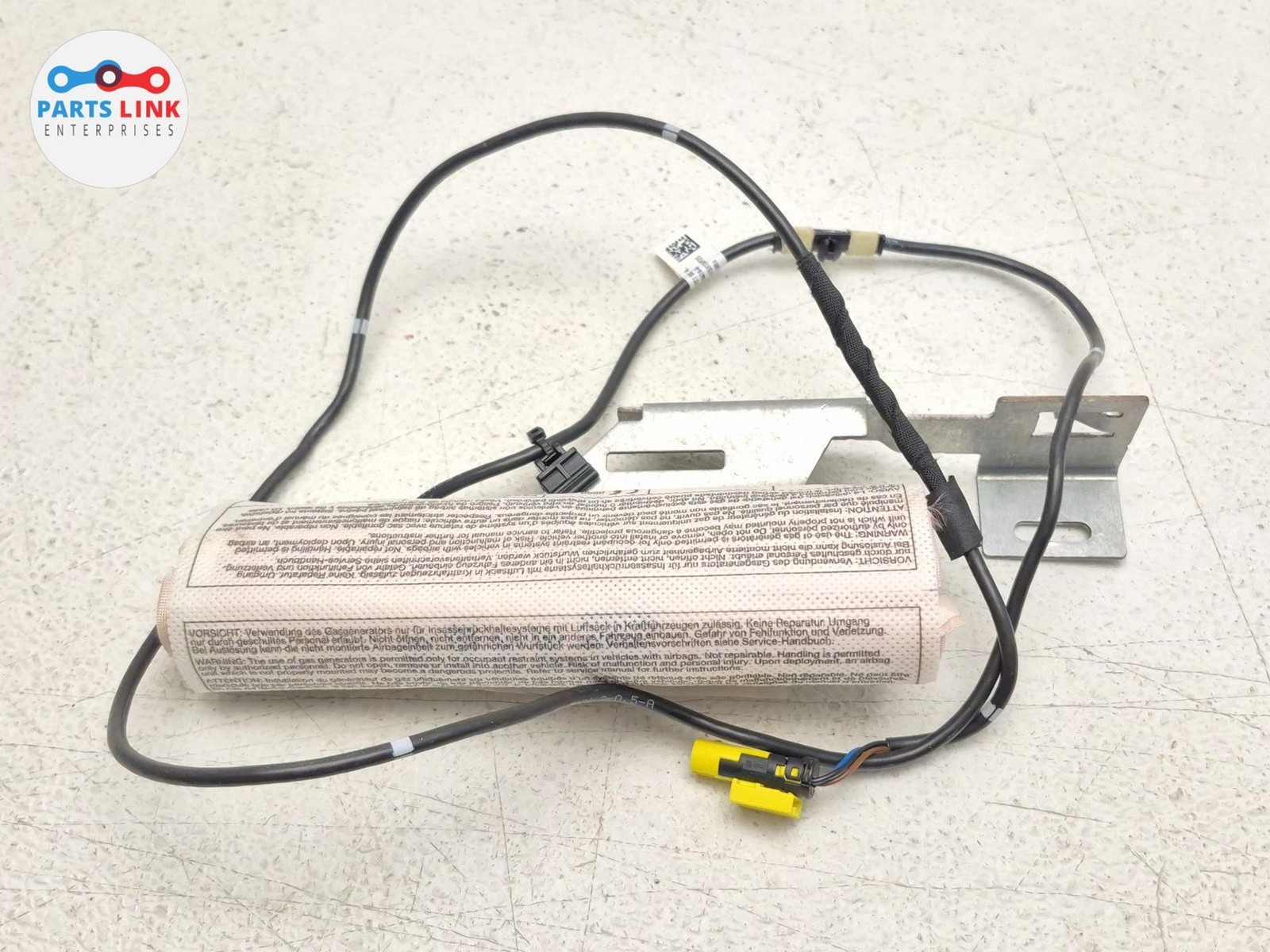 2016-20 BENTLEY BENTAYGA REAR RIGHT SEAT AIRBAG PASSENGER SIDE AIR BAG ASSY 636