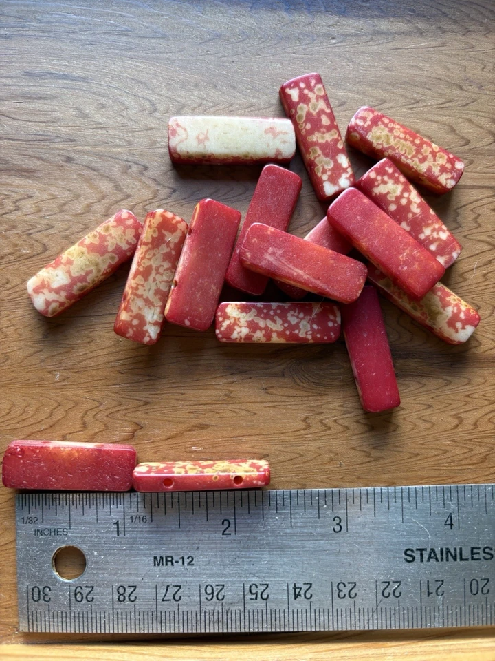 "Lote de 16 cuentas de resina jaspeada roja crema vintage de 2"" rectangulares para hacer joyas" Foto 4 de 4
