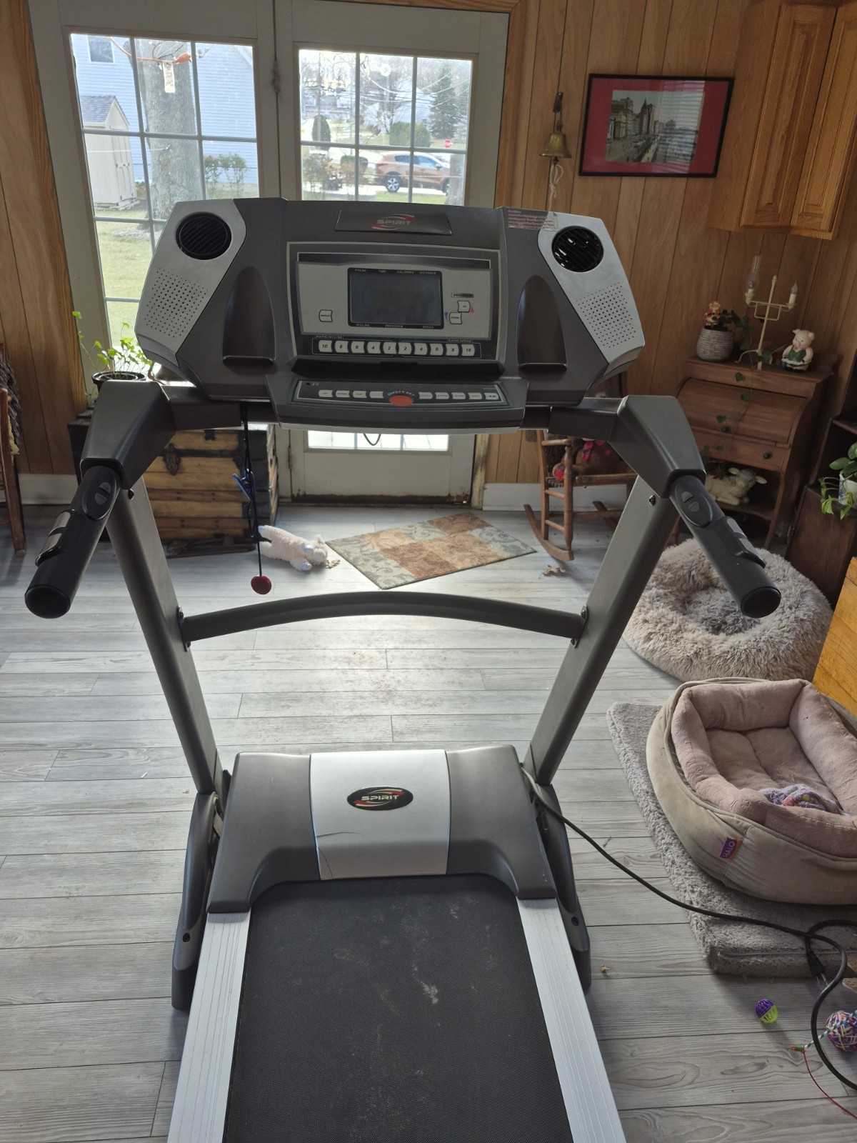 SPIRIT XT285 Treadmill &ndash; Folding, Incline, Speakers &ndash; Home Gym &ndash; Local Pickup