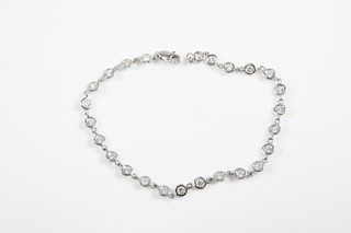 C65K19 Weißgold 750 18kt Armband mit nat. Diamanten zus. ca. 1 25ct