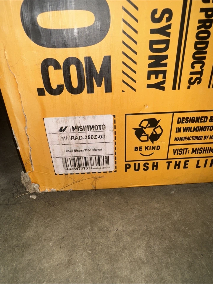 Mishimoto - Radiador de aluminio pulido para Nissan 350Z 2003-2006 Foto 2 de 2