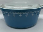 Vintage PYREX Blue Snowflake Garland Casserole Dish w/ Clear Lid 2-1/2 QT 475-B