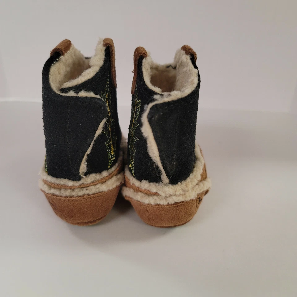 Botas de cuero de gamuza para bebé/niño pequeño John Deere Poppers talla 2 negro/forro de piel bronceada Foto 4 de 4