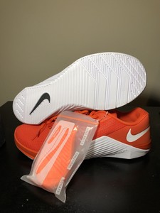 nike metcon orange