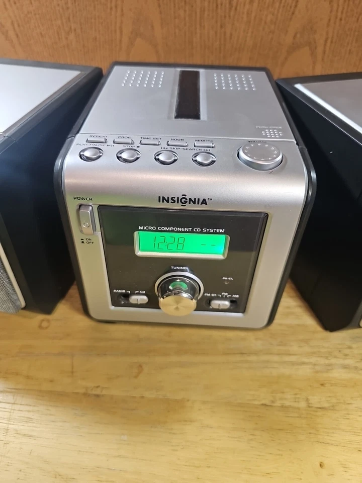 Insignia Micro Component CD System W/ 2 Speakers AM-FM Radio-Clock. Works  - Image 2 of 4