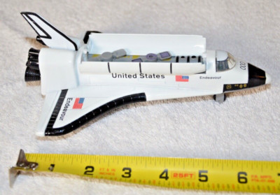 Pull Back Die-Cast Metal Vehicle - NASA SPACE SHUTTLE (7 inch) - ENDEAVOR