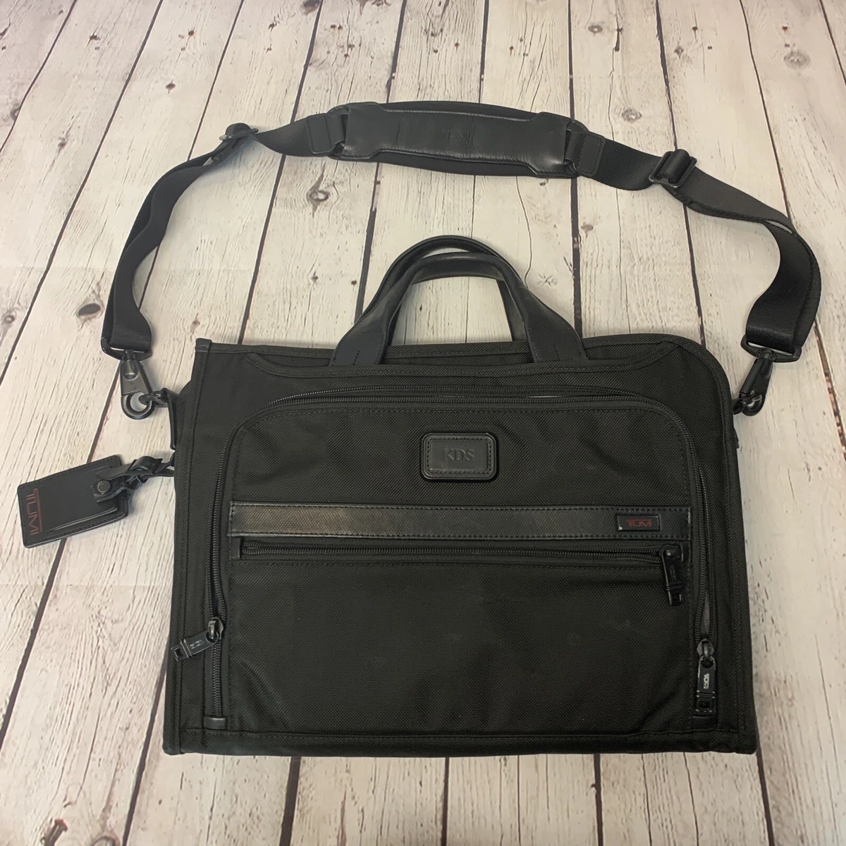 TUMI MEN S ALPHA 2 SLIM DELUXE PORTFOLIO 100 NYLON WITH LEATHER