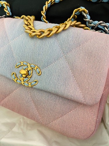 Chanel 19 24C 2Way Shoulder Bag Gradation Denim Special Edition pink blue - Picture 4 of 21