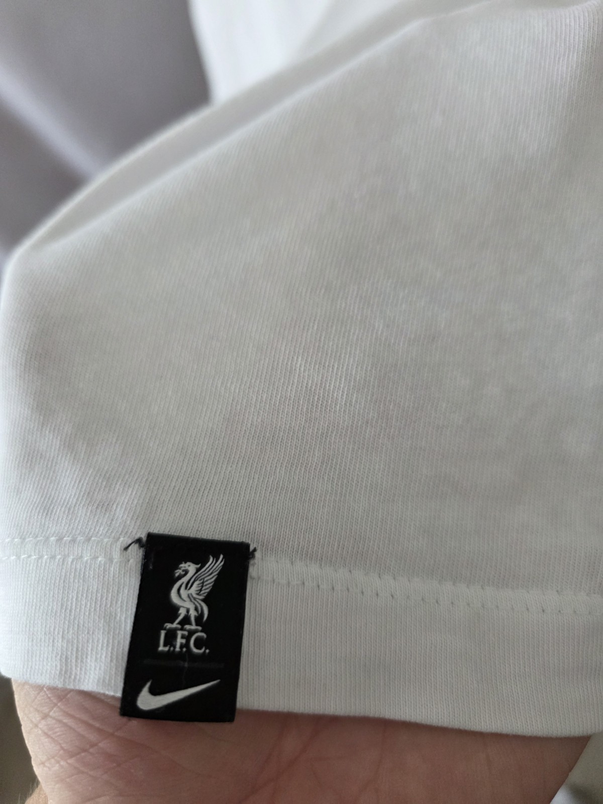 Nike Liverpool FC Men’s White T-Shirt Size Medium Good Condition image 3