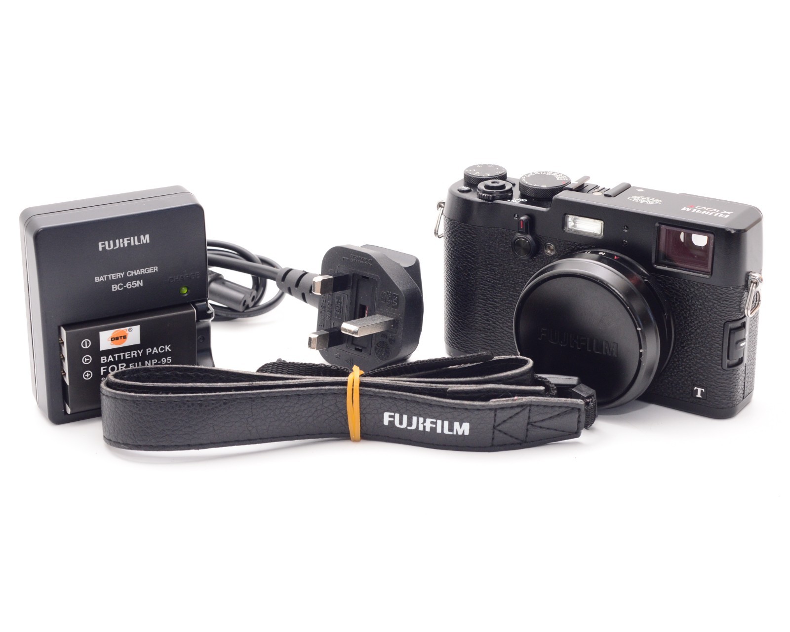 Fujifilm X100T 16.3MP Digital Camera in Black  ***Dust on Image Sensor***