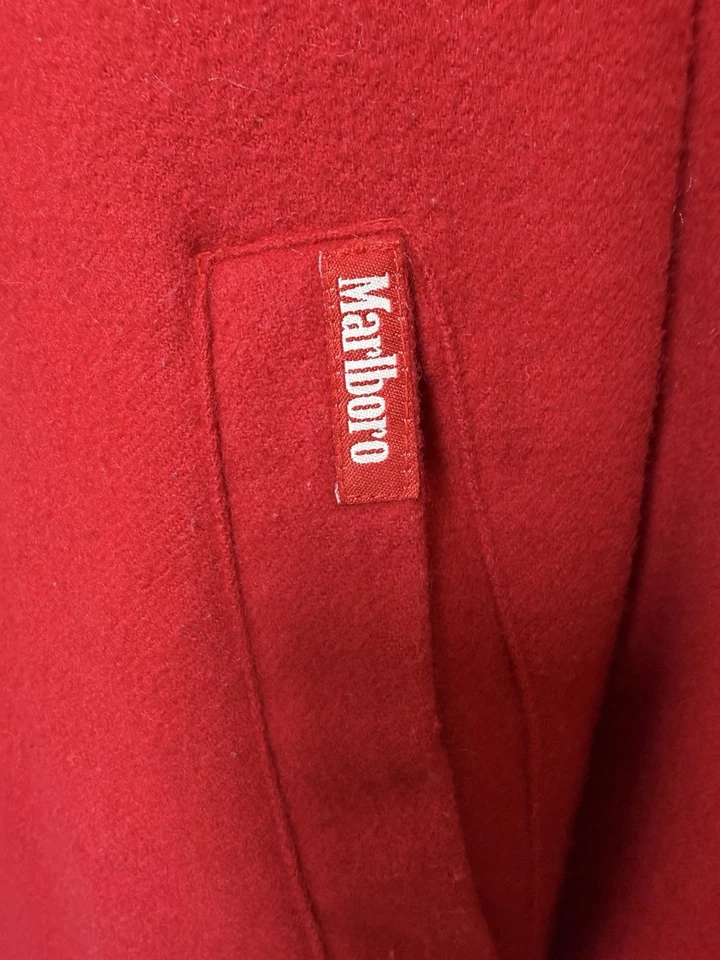Chaqueta de Lana Vintage Marlboro Classics Talla Grande Pequeña Roja y Negra Reversible Foto 3 de 4
